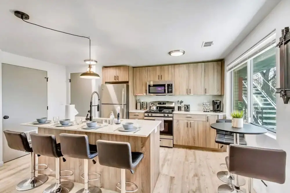 Comfortable 2BR Apt Near Capitol Hill SLC