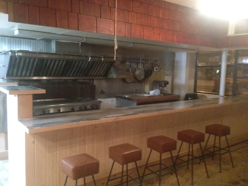 Silver Horseshoe Inn