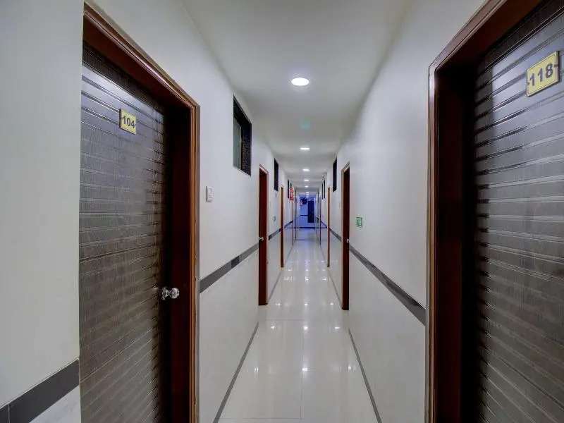 OYO 71172 Hotel Sion Residency