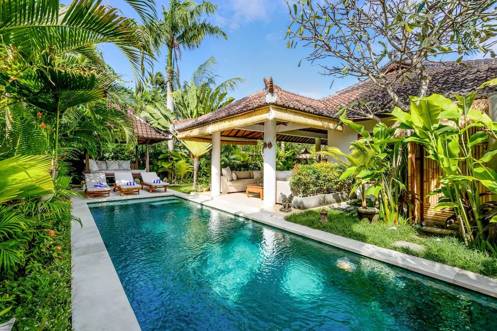 Villa Thiara by Optimum Bali - Newly refurbished 500m to Beach & Kudeta - Central Seminyak Oberoi