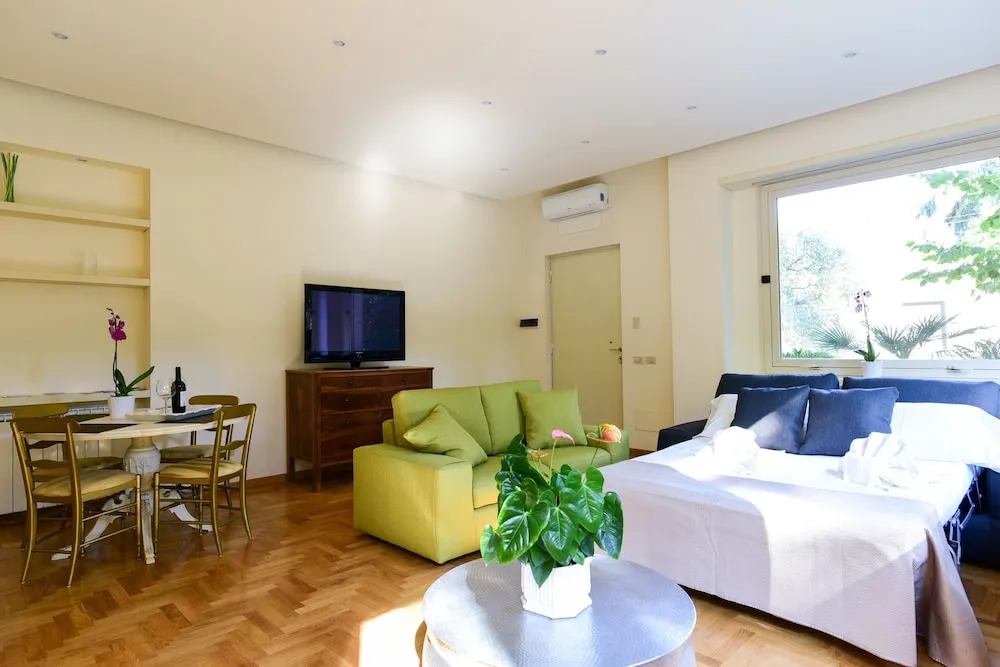 Caracalla Exclusive Property n. 2
