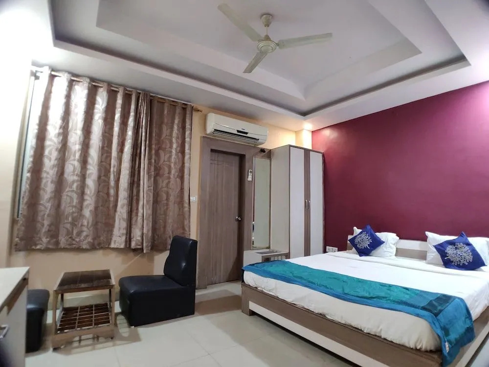 Hotel Purple Orchid