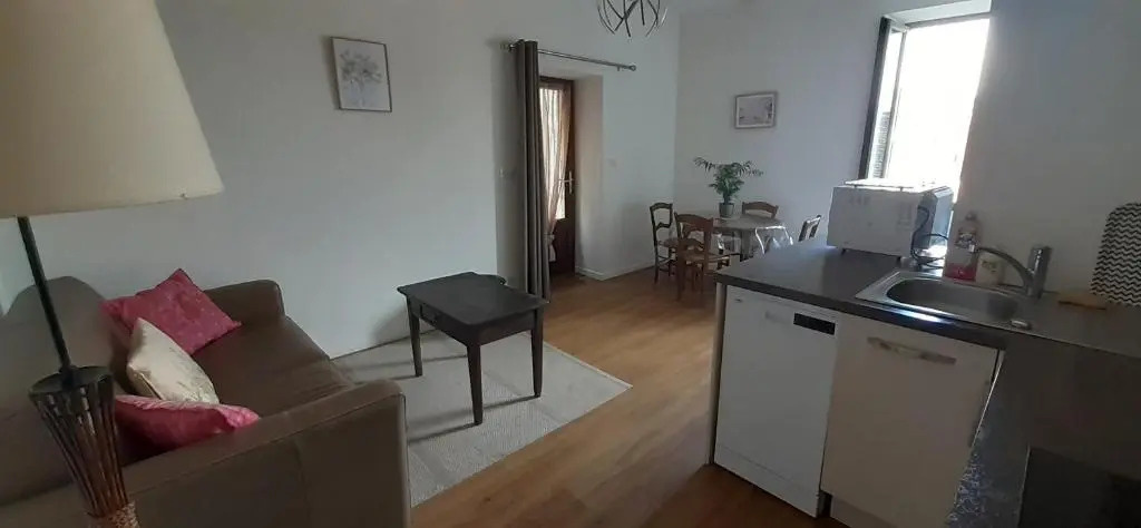 Appartements - Charme, jardin et vue imprenable en plein coeur de St-Cirq
