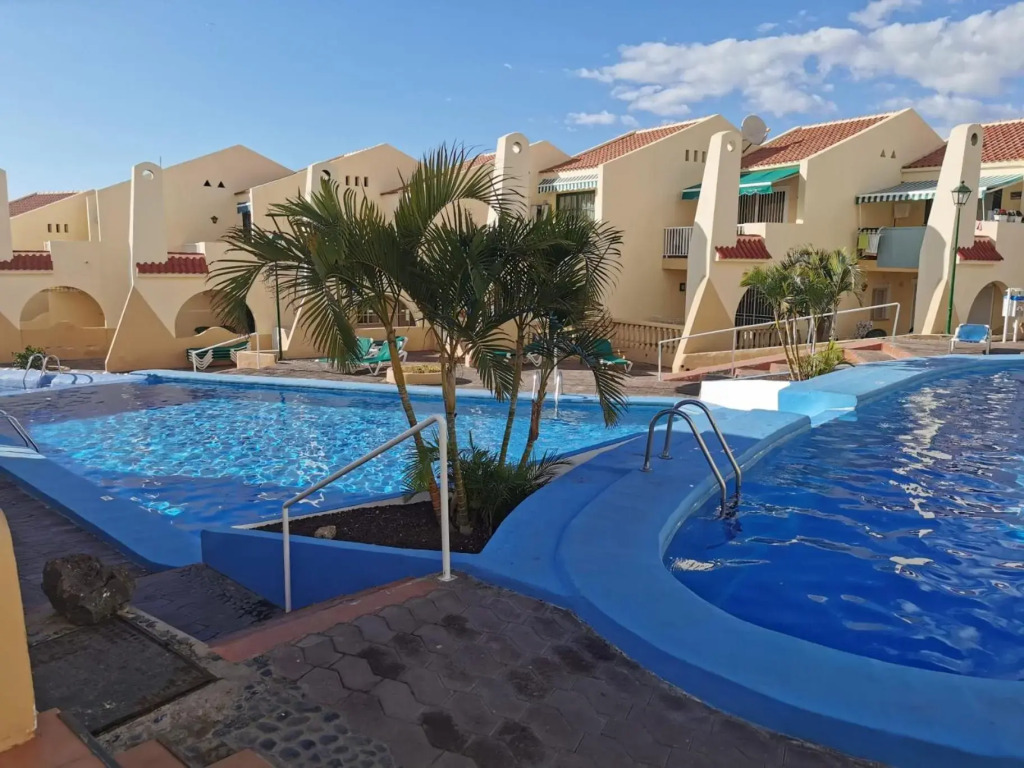 Excelent location 5 min to the beach