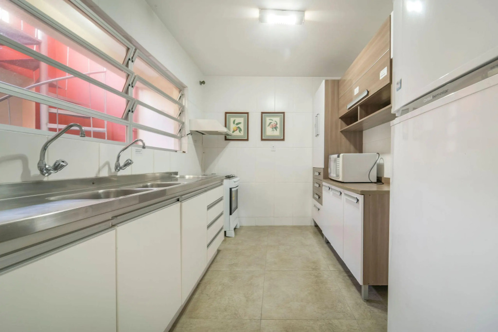 Aluguel Casa 4 quartos s/ 1 suíte frente Mar | Bombas/SC