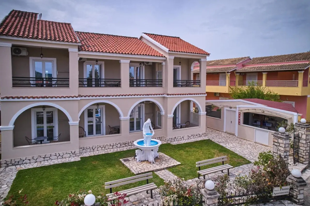 Fiona Apartments Roda Corfu