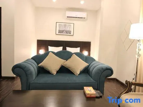 Towlan Al Rawdah Services Apartment