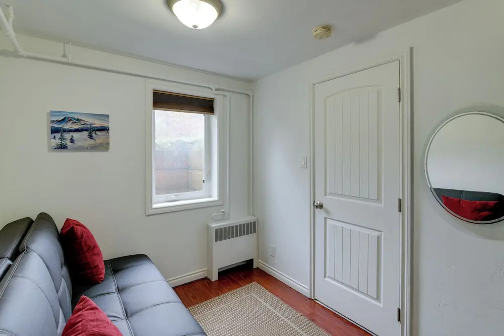 Cozy Anchorage Retreat < 4 Mi to Downtown!