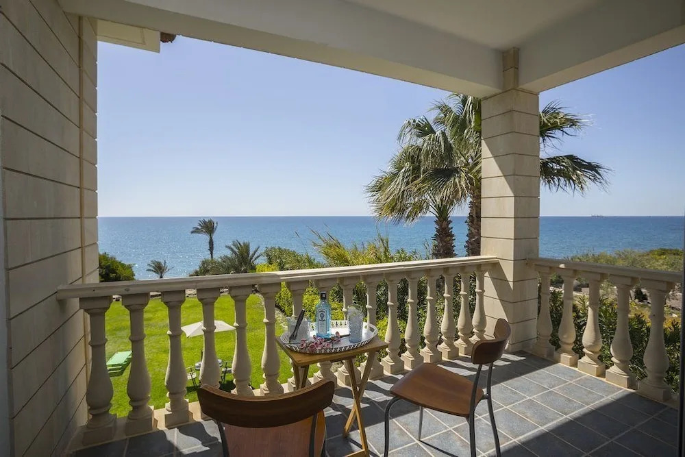 Lamaz Maroni Beachfront Villa
