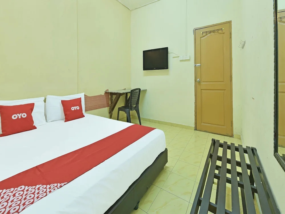 OYO 90702 Empire Inn 1