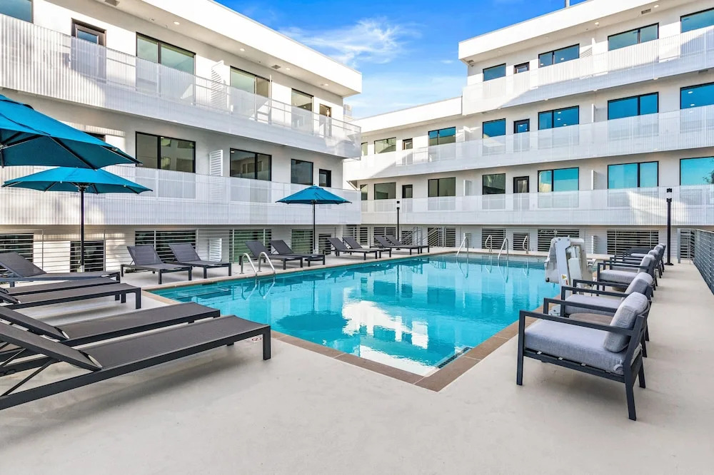 Illume Plush Green Community Pool-view Balcony 1 Bedroom Condo