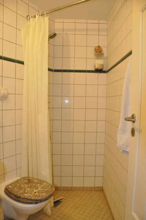 1 Bedroom Apartment near Tivoli 484 - 1
