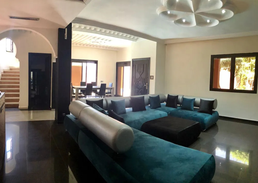 Villa Familiale avec Piscine Privée