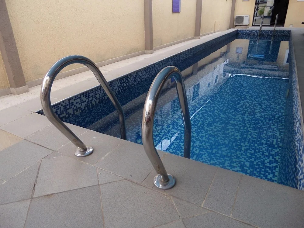 Suru Express Hotel GRA