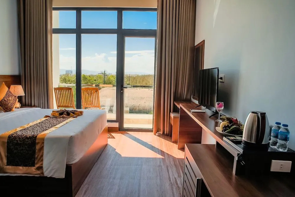 Ivory Phu Yen Hotel