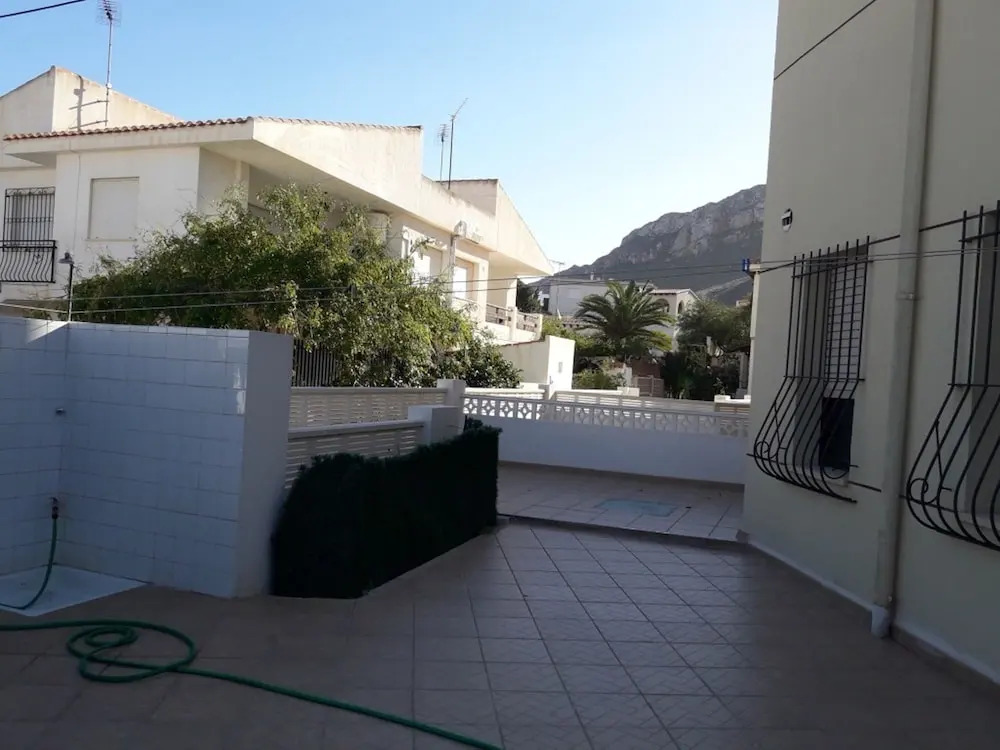 House With 4 Bedrooms in Calabardina, With Furnished Terrace - 200 m F
