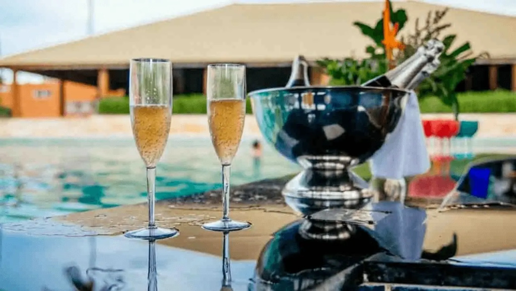 Asenza Hotel