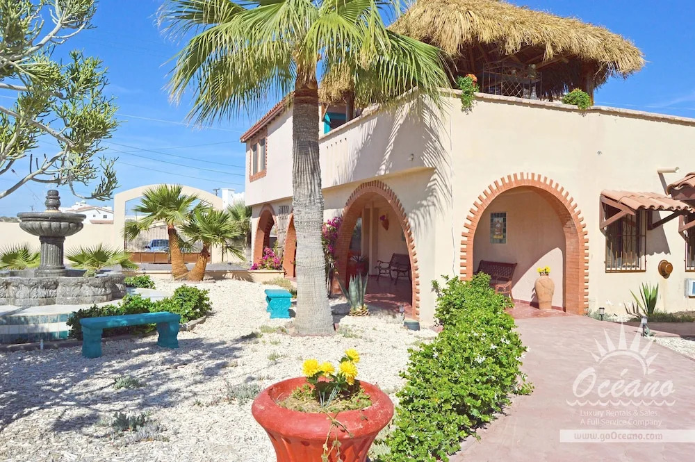 Hacienda del Mar Courtyard 2 by RedAwning