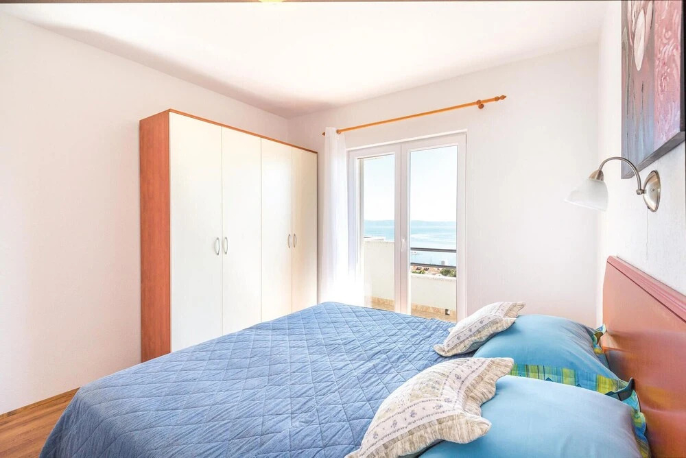 Nice Home in Makarska With Wifi and 3 Bedrooms