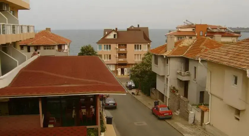 Summer SZ Guest House