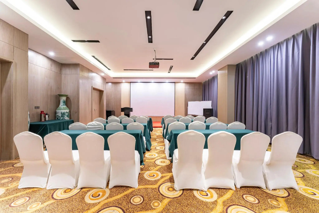 GreenTree Eastern Lianyungang Jiaruibao Plaza Hotel