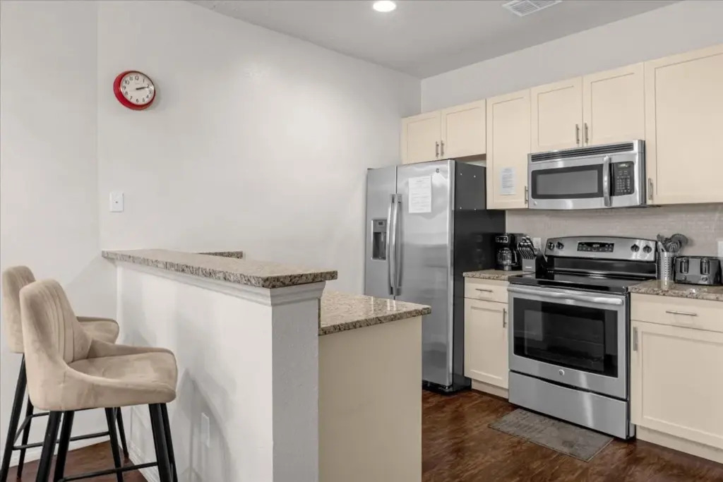 3 Bd 2 Ba Lucaya Village 22-103