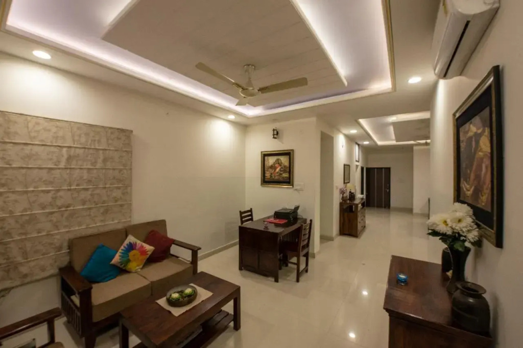 White Tulips Home Stay
