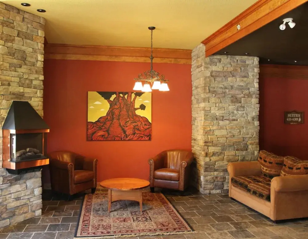 Timberline Lodges by Fernie Lodging Co