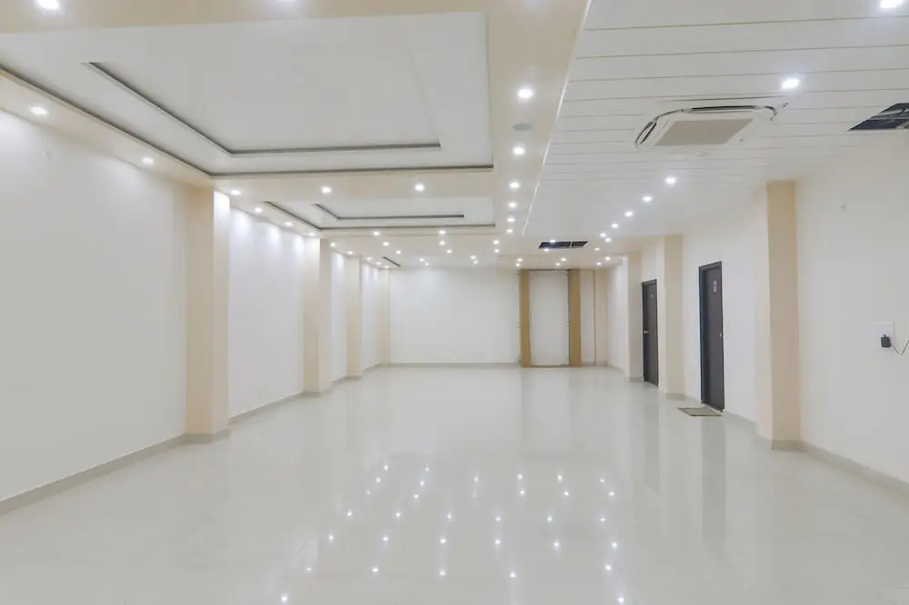 FabHotel US Inn - Nr Sarnath Museum