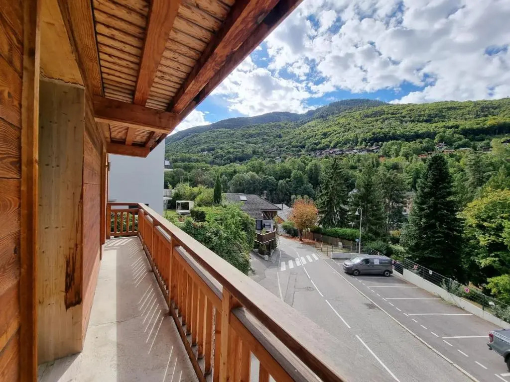 ALAIA- Appartement neuf T4 dans chalet avec garage