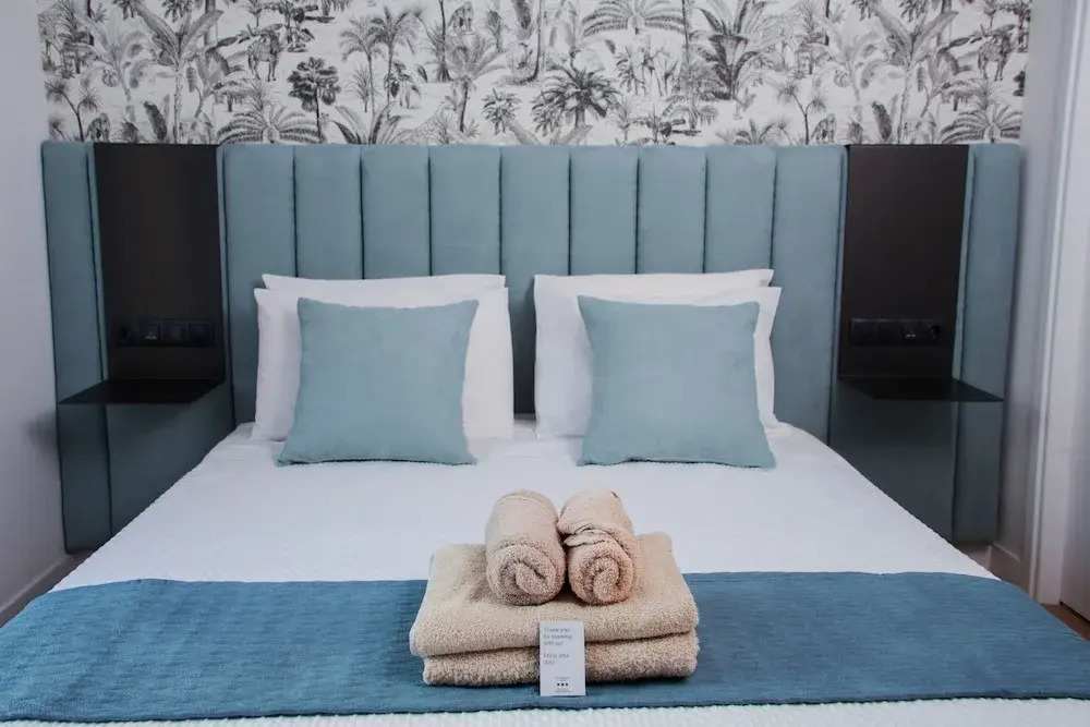Phaedrus Living Modern Kriel Suites 302