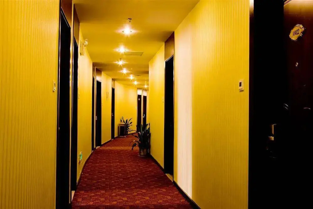 Summer Inn