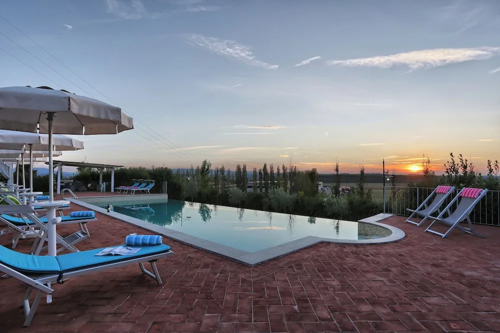 Luxury Home in Tuscany Near Pisa and Florence - Two Bedrooms 4&1 PL