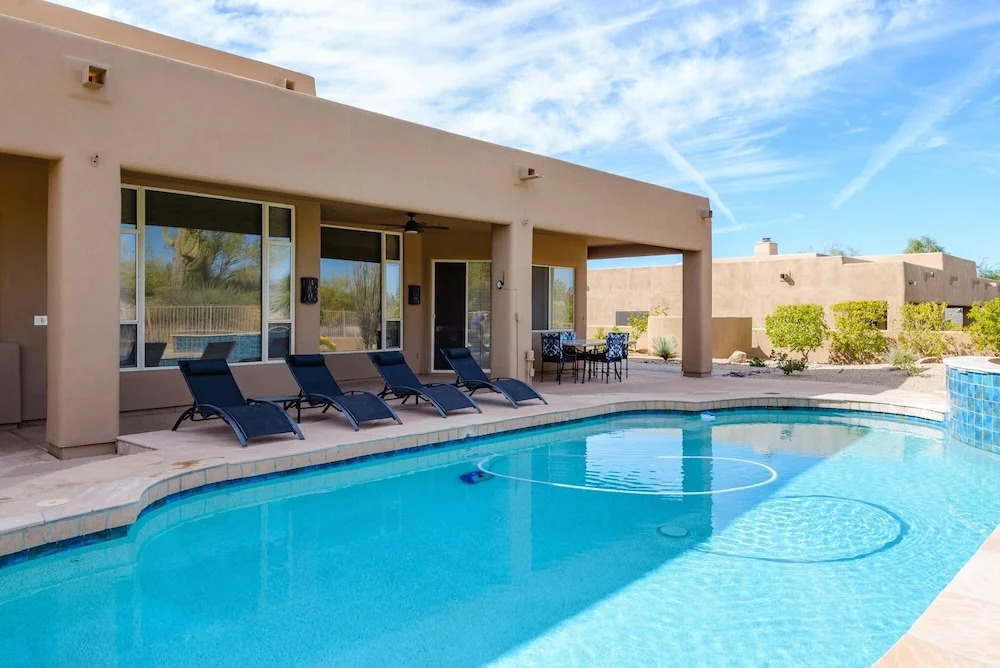 Casa Monument 3 Bedroom Home by RedAwning