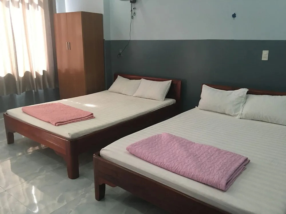 Ngoc Son by OYO Rooms