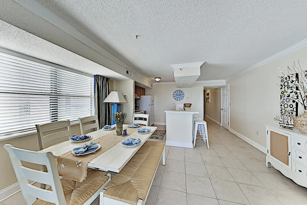 607ocean 2 Bedroom Condo