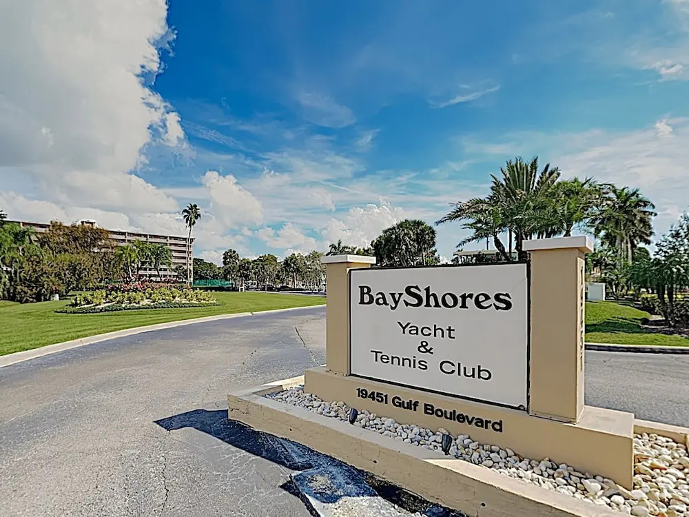New Listing! Waterfront W/ Pool & Dock 2 Bedroom Condo