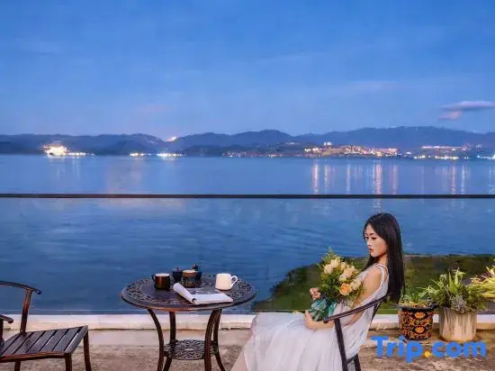 Blushe | 360°·Fulview | Ocean-View Garden-Style Holiday Homestay (Erhai Sansheng Island Branch)