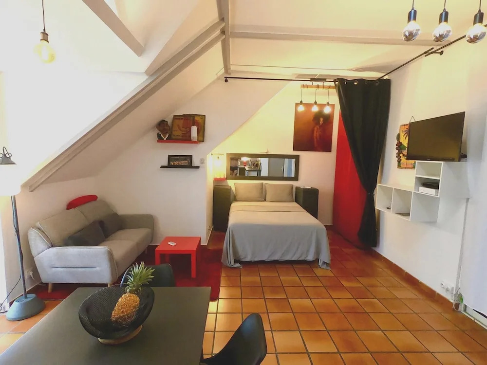 Studio in La Saline-les-bains, With Wonderful sea View, Furnished Balcony and Wifi