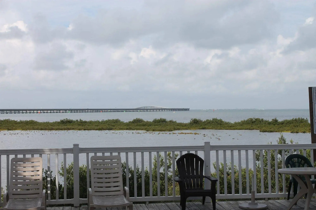 Blue Bay Inn and Suites