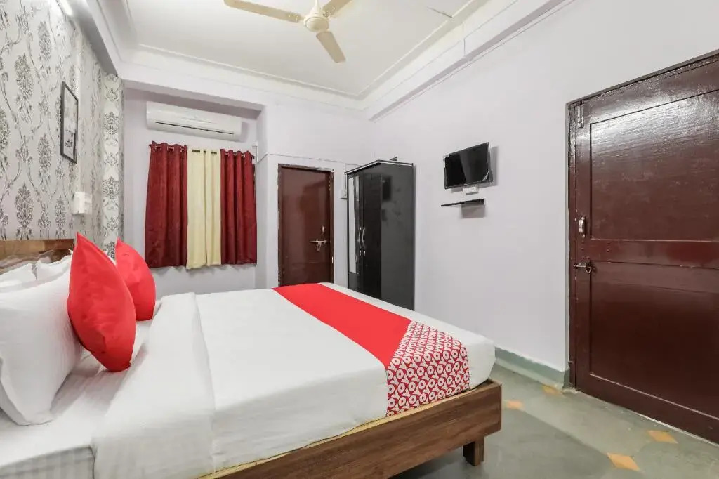 Convivial Homes by OYO Rooms