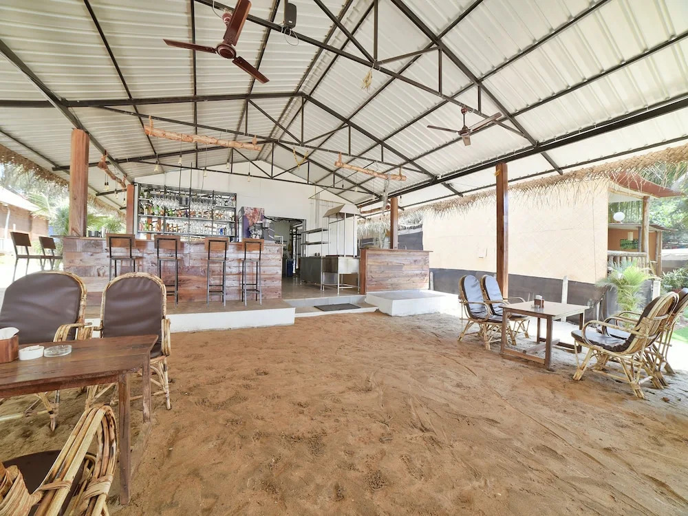 OYO 27964 Diva Bungalows