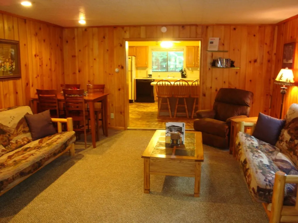 Yellowstone Wildlife Cabins