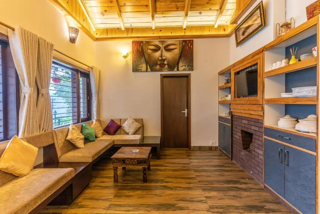 SaffronStays Gardens on the Lake - 2BR pet & elderly-friendly lakefront villa with lawns, bonfire & kitchenette near Nainital