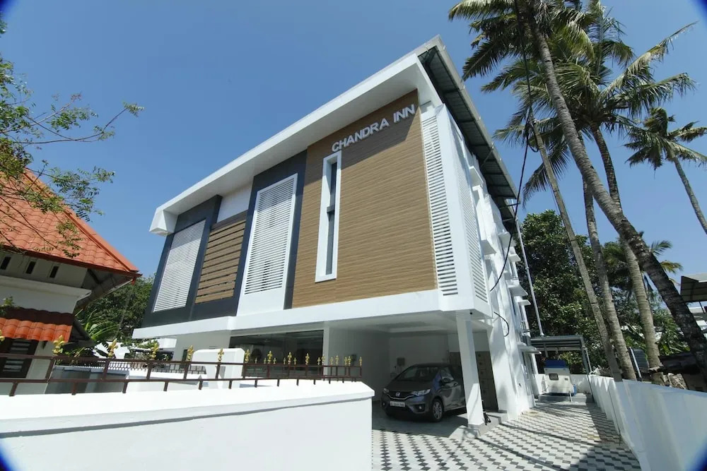 Chandra Inn