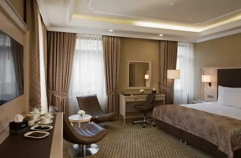 Divan Suites Batum
