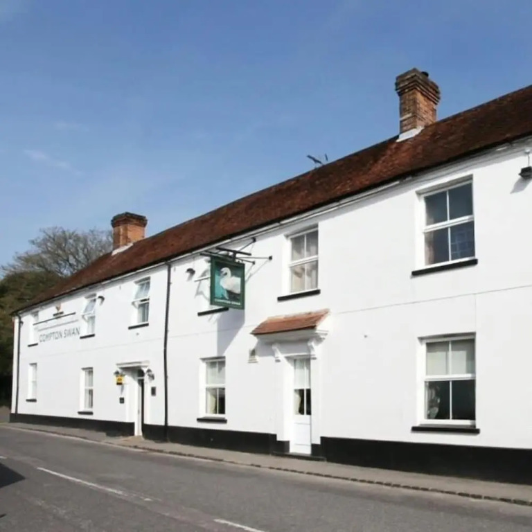 The swan at compton