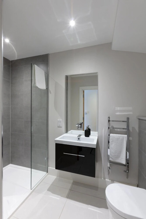 Immaculate Central Windsor Town House with parking