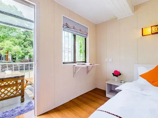 Nanzha Fuchang Bridge Family Vacation Homestay (Wuzhen Scenic Area Branch)