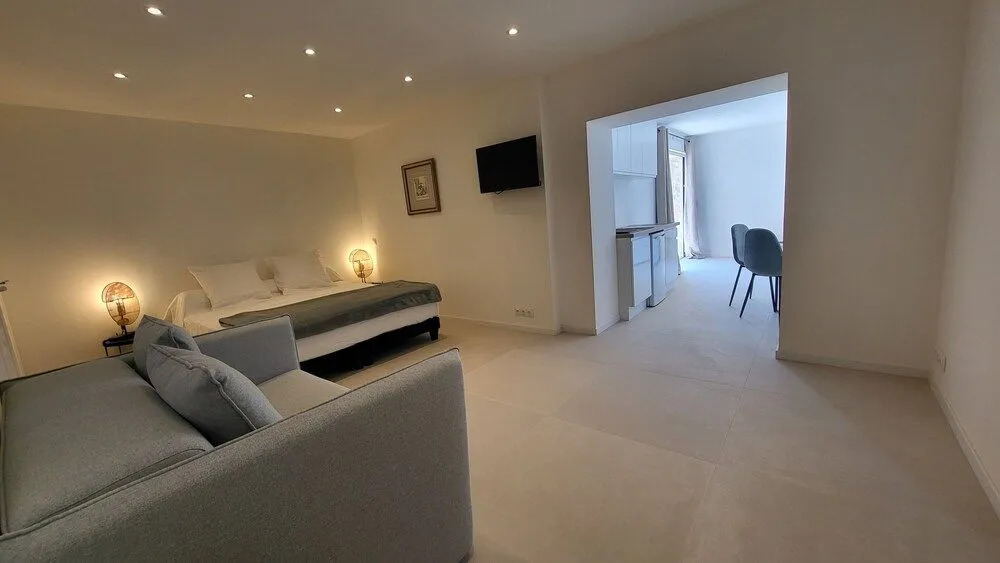 Ideal BnB, Luxury Apartments